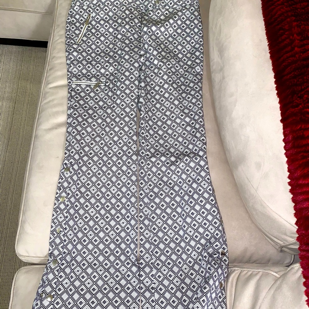 Ladies MICHAEL KORS black & white geo print pants; Sz: 10